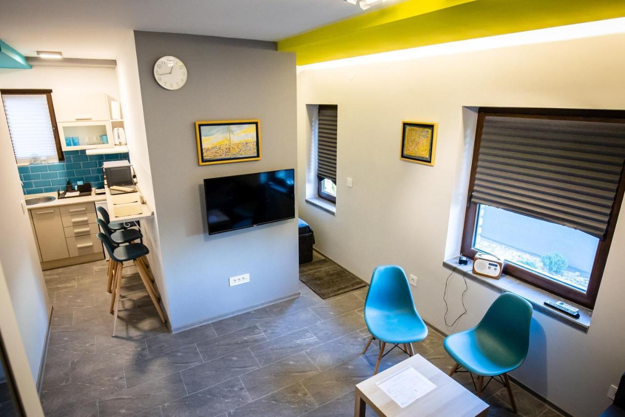 Gray Brick Apartment Суботица Екстериор снимка
