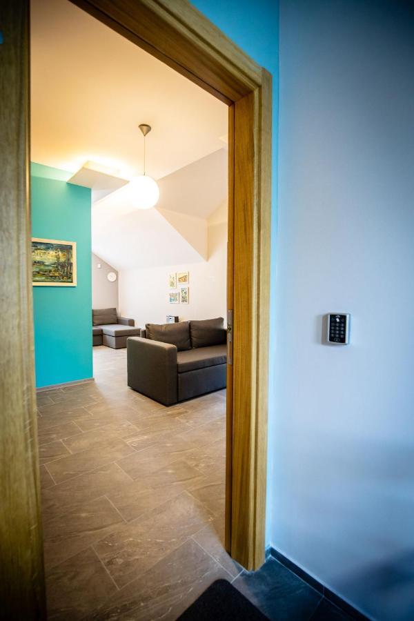 Gray Brick Apartment Суботица Екстериор снимка