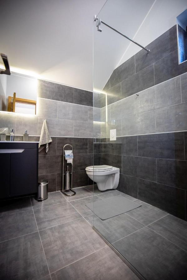 Gray Brick Apartment Суботица Екстериор снимка