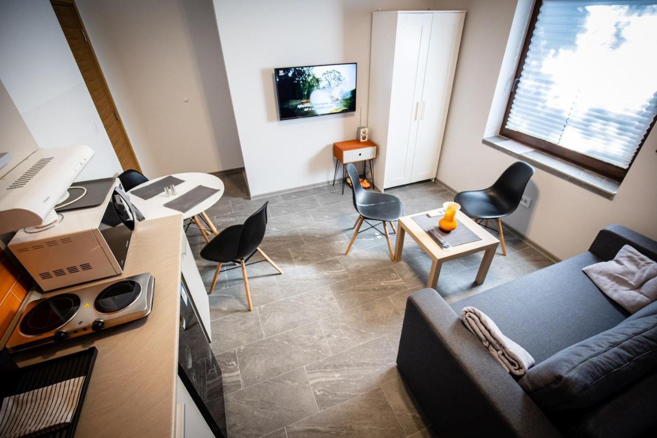 Gray Brick Apartment Суботица Екстериор снимка