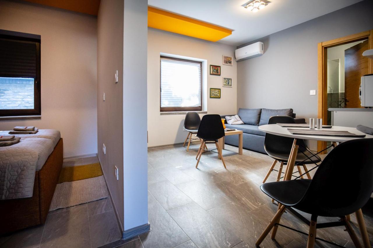 Gray Brick Apartment Суботица Екстериор снимка