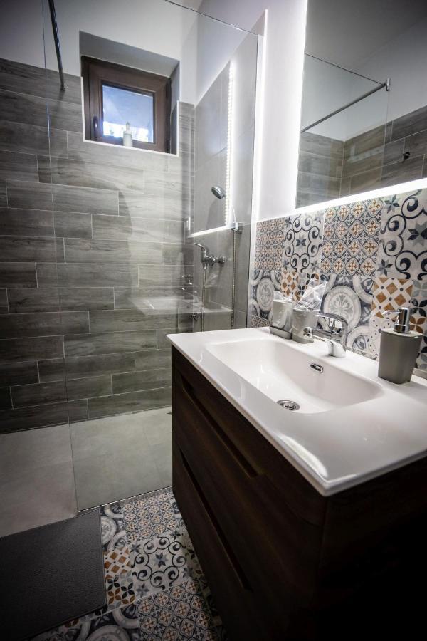 Gray Brick Apartment Суботица Екстериор снимка